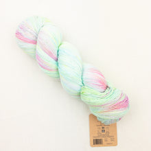 Load image into Gallery viewer, Araucania Huasco Cotón Glisten yarn in pastel green and pink.