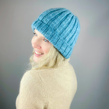 Load image into Gallery viewer, Malabrigo Ribbed Beanie Knitting Kit | Malabrigo Worsted & Knitting Pattern (#420)