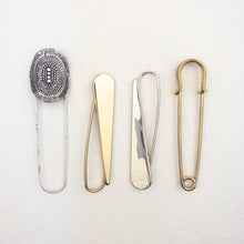 Load image into Gallery viewer, Kilt Style Shawl Pins