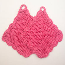 Load image into Gallery viewer, Crochet Pot Holders Kit | Plymouth Fantasy Naturale & Crochet Pattern (#120)