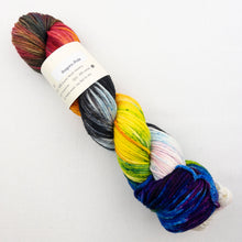 Load image into Gallery viewer, Atelier Easy Slippers Knitting Kit | Knitted Wit Merino Worsted & Knitting Pattern (#413)