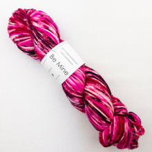 Load image into Gallery viewer, Atelier Easy Slippers Knitting Kit | Knitted Wit Merino Worsted & Knitting Pattern (#413)