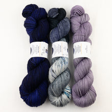 Load image into Gallery viewer, The Augusta Shawl Crochet Kit | Dream in Color Smooshy with Cashmere