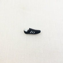 Load image into Gallery viewer, Buttons for Cardigan No. 9 | 7/8"