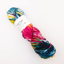Load image into Gallery viewer, Atelier Easy Slippers Knitting Kit | Knitted Wit Merino Worsted & Knitting Pattern (#413)