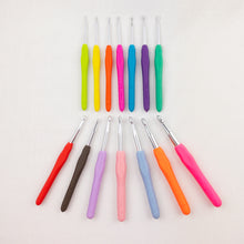 Load image into Gallery viewer, Atelier Rolled Crochet Hook Set | 14 Piece Set