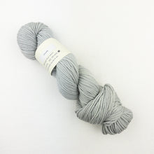 Load image into Gallery viewer, Atelier Easy Slippers Knitting Kit | Knitted Wit Merino Worsted & Knitting Pattern (#413)