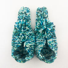 Load image into Gallery viewer, Atelier Easy Slippers Knitting Kit | Knitted Wit Merino Worsted & Knitting Pattern (#413)