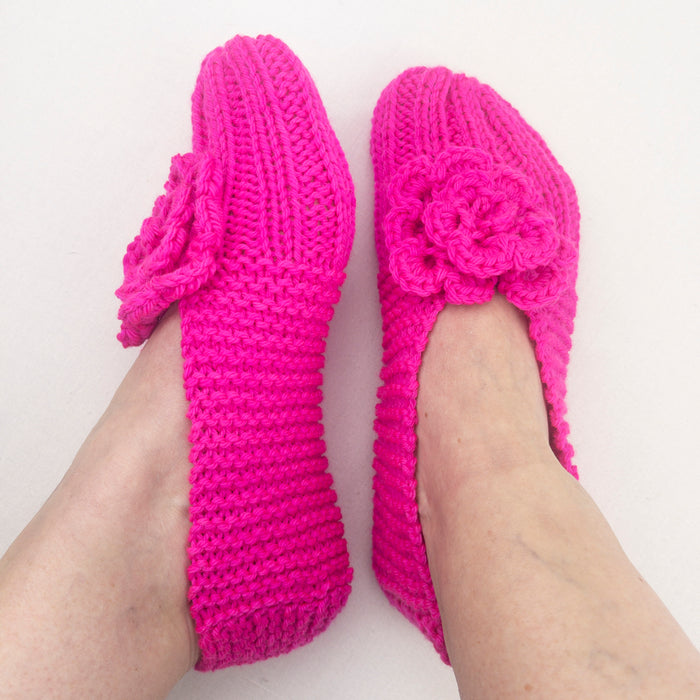 Atelier Easy Slippers Knitting Kit | Knitted Wit Merino Worsted & Knitting Pattern (#413)