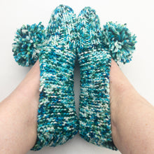 Load image into Gallery viewer, Atelier Easy Slippers Knitting Kit | Knitted Wit Merino Worsted &amp; Knitting Pattern (#413)
