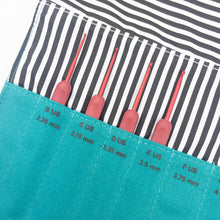 Load image into Gallery viewer, Atelier Canvas Crochet Hook Case