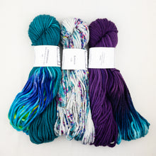 Load image into Gallery viewer, Intarsia Scarf Knitting Kit | Wonderland TweedleDeeDum & Knitting Pattern (#90B)