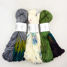 Load image into Gallery viewer, Intarsia Scarf Knitting Kit | Wonderland TweedleDeeDum & Knitting Pattern (#90B)