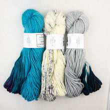 Load image into Gallery viewer, Intarsia Scarf Knitting Kit | Wonderland TweedleDeeDum & Knitting Pattern (#90B)