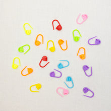 Load image into Gallery viewer, Atelier Rainbow Locking Markers | 20 piece set