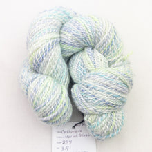 Load image into Gallery viewer, Feldmark Knitting Kit | Tanglewood Cashmere Handspun