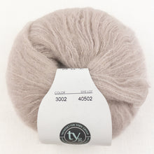 Load image into Gallery viewer, Trendsetter Yarns Spirit