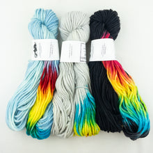 Load image into Gallery viewer, Intarsia Scarf Knitting Kit | Wonderland TweedleDeeDum & Knitting Pattern (#90B)