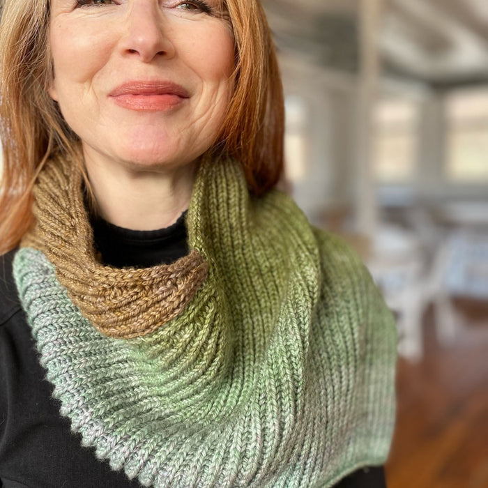 Cyclone Cowl Knitting Kit | Freia Superwash Merino Silk Worsted