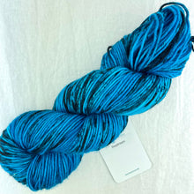 Load image into Gallery viewer, Ceremonial Grade Cowl Crochet Kit | Baah Sonoma & Karabella Aurora 6