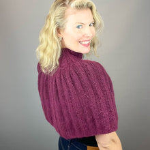 Load image into Gallery viewer, Beatrix Ribbed Capelet Knitting Pattern | Juniper Moon Beatrix & Knitting Pattern (#425)