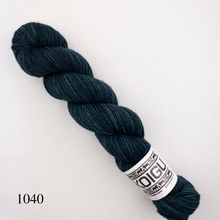 Load image into Gallery viewer, Big Square Baby Blanket Knitting Kit | Koigu Premium Merino &amp; Knitting Pattern (#273)
