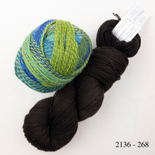 Load image into Gallery viewer, On The Spice Market (Zauberball version) Knitting Kit | Artyarns Merino Cloud & Zauberball Crazy