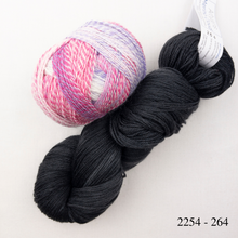 Load image into Gallery viewer, On The Spice Market (Zauberball version) Knitting Kit | Artyarns Merino Cloud & Zauberball Crazy