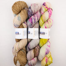 Load image into Gallery viewer, The Augusta Shawl Crochet Kit | Dream in Color Smooshy with Cashmere