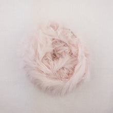 Load image into Gallery viewer, Rabbit Fur Cowl Knitting Kit | Furaz Rabbit Fur Yarn & Knitting Pattern (#198)