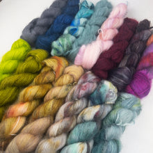Load image into Gallery viewer, Mohair Silk Woven Scarf Kit | Hue Loco Mohair Lace & Weaving Pattern (#393)