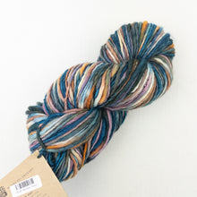 Load image into Gallery viewer, Bulky Cabled Hat Knitting Kit | Manos del Uruguay Wool Clasica & Knitting Pattern (#355)