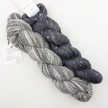 Load image into Gallery viewer, Artyarns Ensemble & Tanglewood Ribbed Cowl Knitting Kit | Artyarns Ensemble, Tanglewood, & Knitting Pattern (#296B)