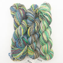 Load image into Gallery viewer, Noro Shiraito Woven Scarf Kit | Noro Shiraito &amp; Weaving Pattern (#401)
