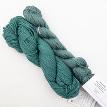 Load image into Gallery viewer, mYak and Silk Woven Scarf Kit | mYak Baby Yak Medium, Lantern Moon Indochine Silk & Weaving Pattern (#400)