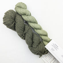 Load image into Gallery viewer, mYak and Silk Woven Scarf Kit | mYak Baby Yak Medium, Lantern Moon Indochine Silk & Weaving Pattern (#400)