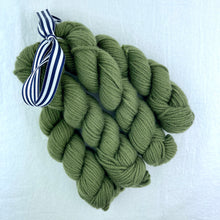 Load image into Gallery viewer, Jade Sapphire Cashmere Scarf Knitting Kit | Jade Sapphire 8 Ply Mongolian Cashmere & Knitting Pattern