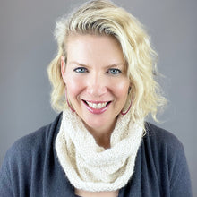 Load image into Gallery viewer, Diagonal Feather & Fan Cowl Knitting Kit | Cascade Pure Alpaca & Knitting Pattern (#192B)