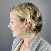 Load image into Gallery viewer, Hexagonal Earrings Crochet Kit | New Smoking & Crochet Pattern (#389)