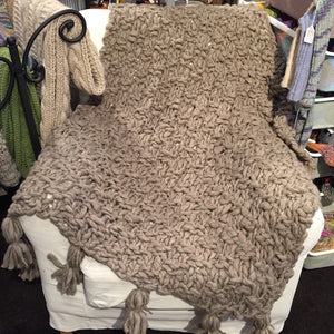 Snuggle Up Tassel Blanket | Knit Collage Sister