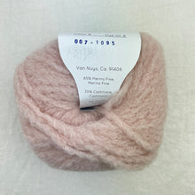 Load image into Gallery viewer, Soffio Scarf Knitting Kit | Soffio Cashmere & Knitting Pattern (#388)
