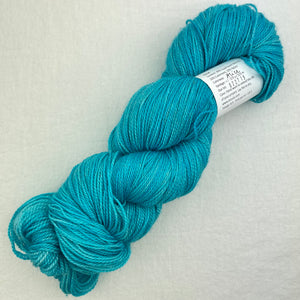 The Cloud Tee Knitting Kit | Anzula Cloud & Knitting Pattern (#357)