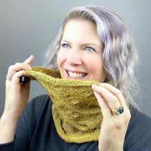 Load image into Gallery viewer, Diagonal Feather & Fan Cowl Knitting Kit | Hand Maiden Camelspin & Knitting Pattern (#192E)