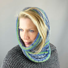 Load image into Gallery viewer, Heritage Print Cowl Knitting Kit | Cascade Heritage Prints &amp; Knitting Pattern (#373)
