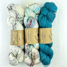 Load image into Gallery viewer, Speckled Chevron Wrap Knitting Kit | Madelinetosh Pashmina & Knitting Pattern (#348B)