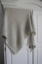 Load image into Gallery viewer, Schneeflocken Shawl Knitting Kit | mYak Baby Yak Medium