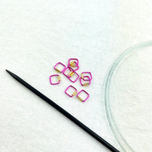 Load image into Gallery viewer, Beaded Stitch Markers | Small Square
