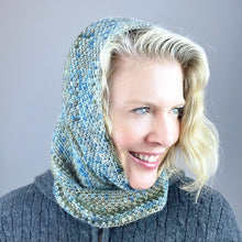 Load image into Gallery viewer, Tidepools Crocheted Cowl Kit | Artyarns Cashmere Glitter &amp; Crochet Pattern (#391)
