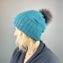 Load image into Gallery viewer, Road to China Light Hat Knitting Kit | Road to China Light & Knitting Pattern (#287)