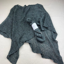 Load image into Gallery viewer, Stockinette Poncho (Tussah Tweed version) Knitting Kit | Tussah Tweed & Knitting Pattern (#113C)